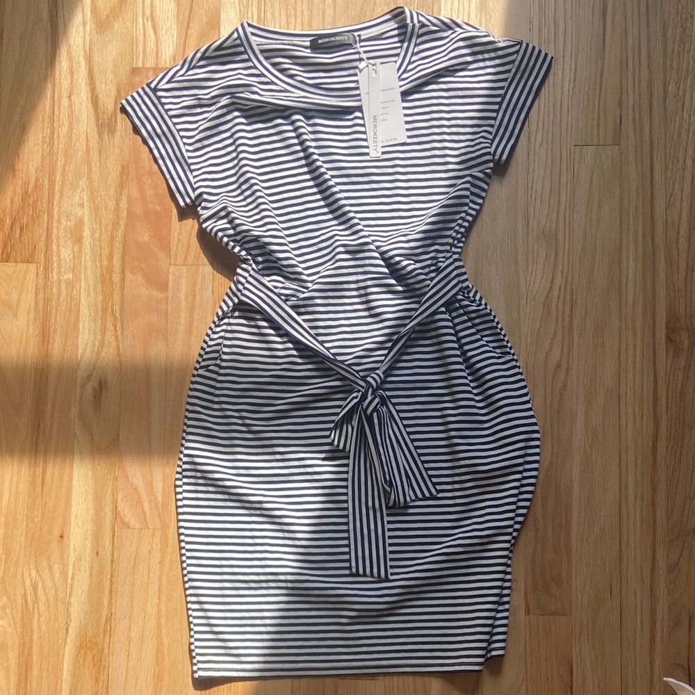 Elegant Striped Navy and White Midi Dress